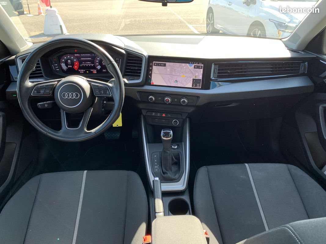 AUDI A1 Sportback 30 TFSI 110 ch S tronic 7 Business line (image 10)