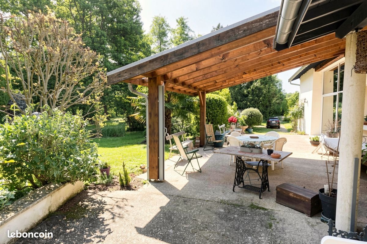 Maison 4 pièces 125 m² · à Toussieux · 125 m² · 472 000 €