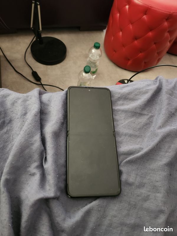 Téléphone Samsung GALAXY ZFLIP3 (image 2)