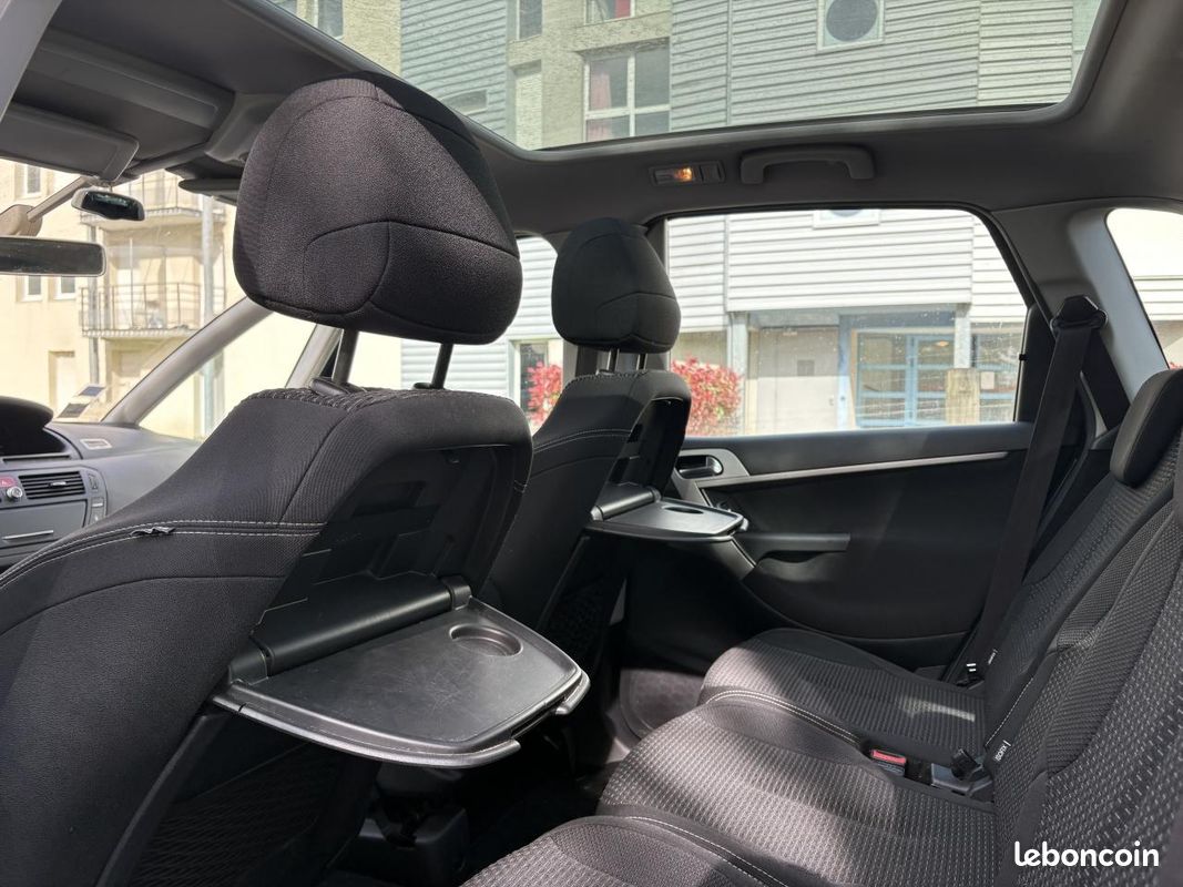 CITROEN C4 PICASSO 2.0 HDi - 138 GARANTIE 6 MOIS BV BMP6 Exclusive (image 10)