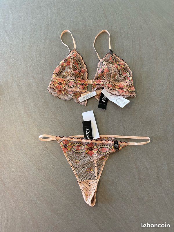 Ensemble lingerie femme etam NEUF Vêtements