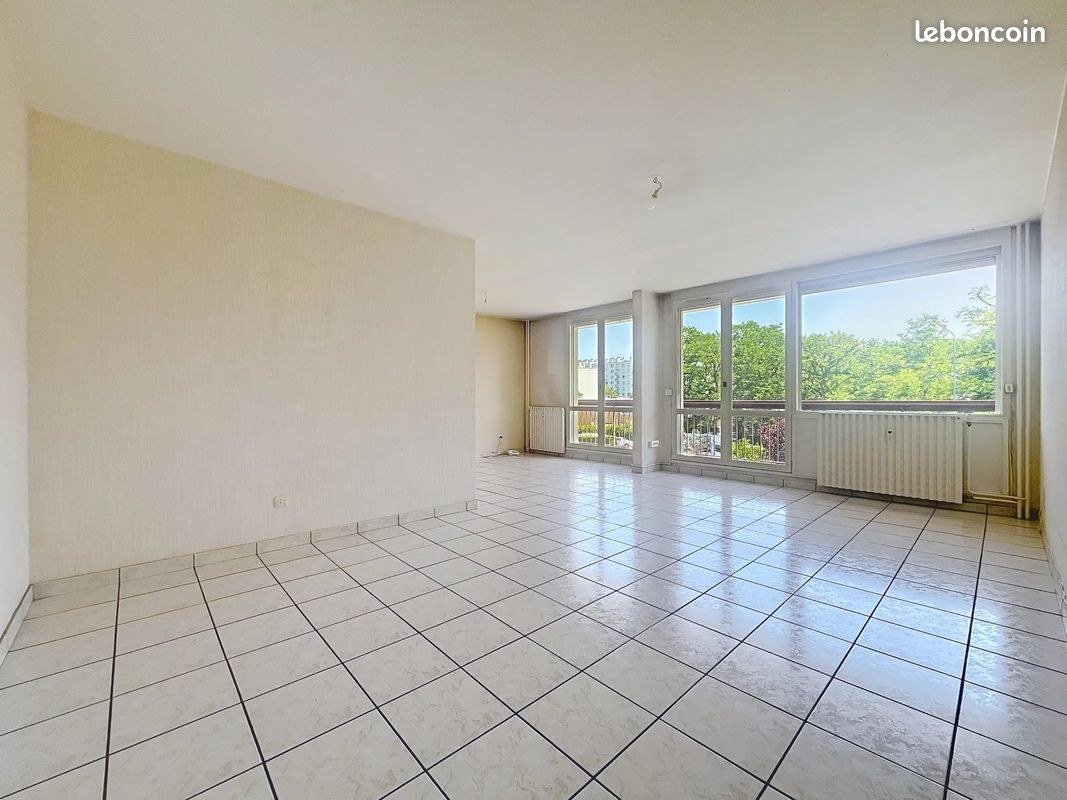 Appartement 3 pièces 87 m² · à Saint-Étienne · 87 m² · 99 000 €