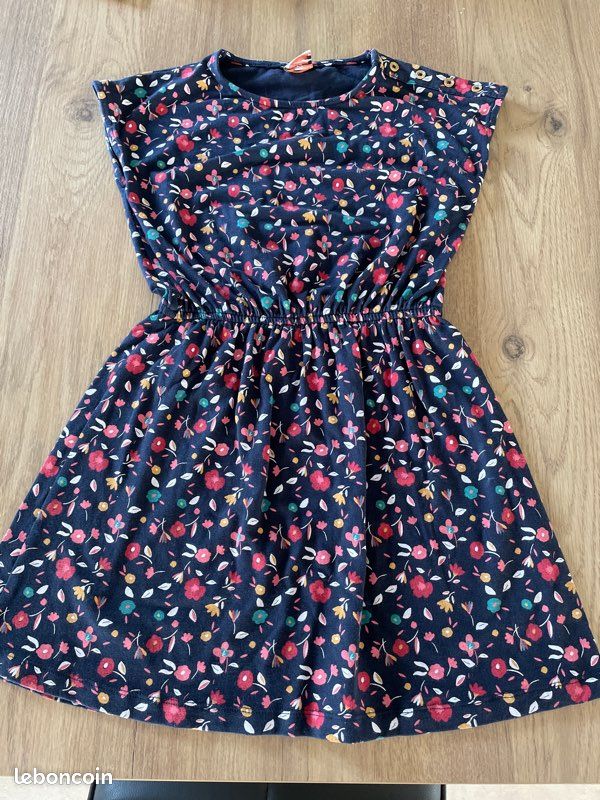 Robe tape à l œil 8 ans (image 1)