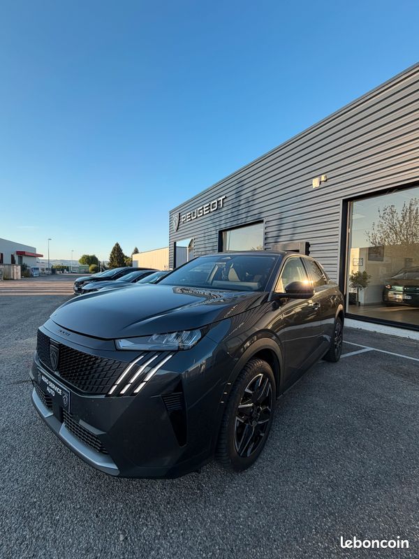 New 3008 Allure MHEV, 1.2 turbo 145 chevaux essence / électrique, 57000 kilomètres (image 1)