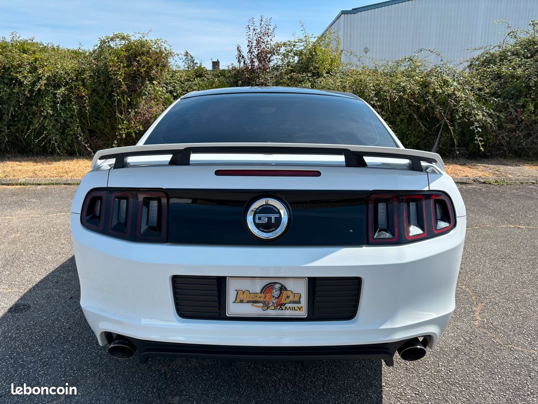 Très belle FORD MUSTANG GT/CS Coupé de 2014 - V8 - 5,0L - BM - 62 840 KMS - Blanche (image 6)