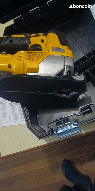 Déflecteur D'Étincelles D'Origine Pour Scie Sauteuse DeWalt D28715 – Occasion Fonctionnel