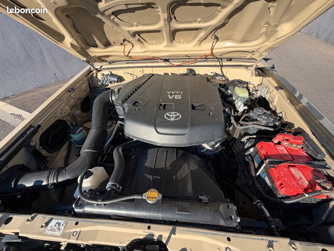 Toyota Land Cruiser GRJ71 bâché –essence V6 4.0L 228 ch BVM (image 10)