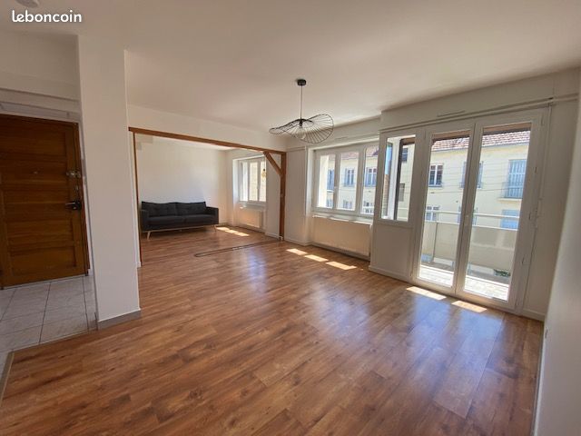 Appartement 3 pièces 76 m² · à Bourg-en-Bresse · 76 m² · 750 €