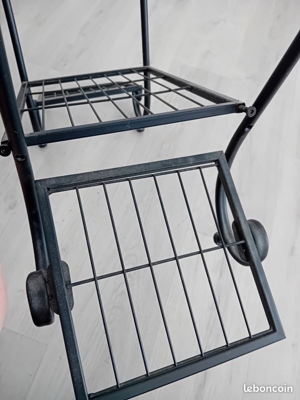 Étagère en fer forgé noir pour plante (image 6)