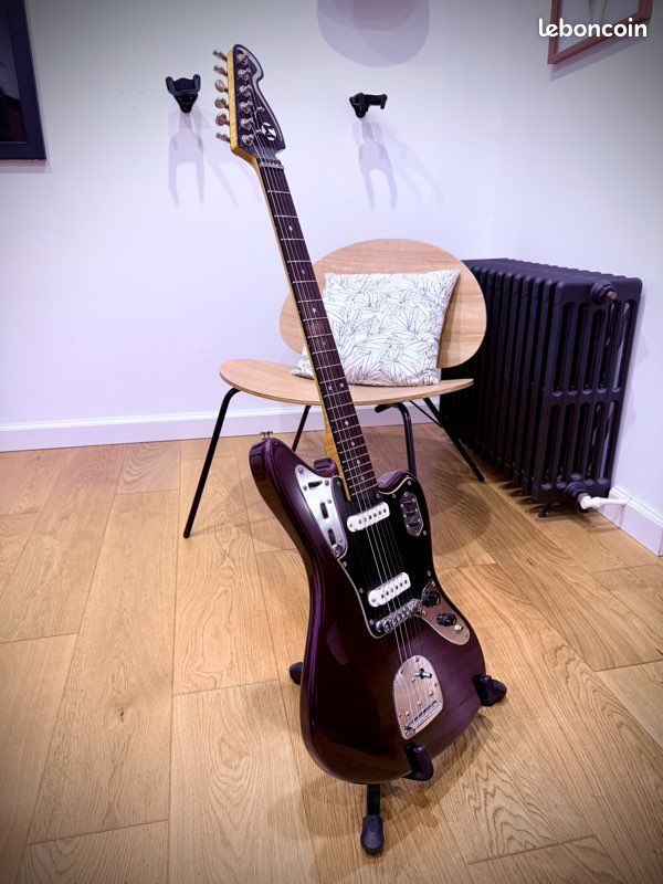 Échange possible - Guitare luthier Yann Mahé - Jaguar 1966 superbe état (image 1)