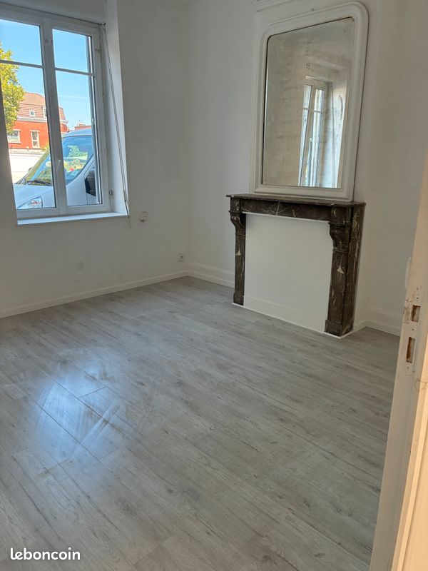 Appartement 2 pièces 57 m² · à Faches-Thumesnil · 57 m² · 885 €