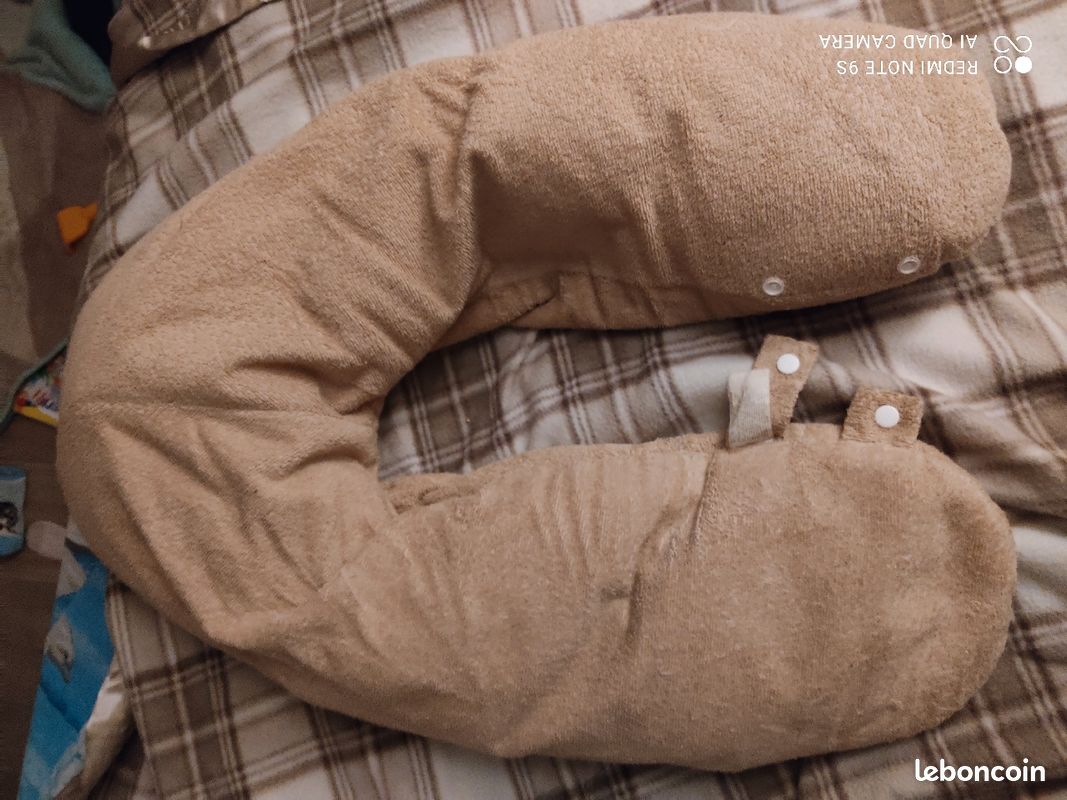 Coussin d'allaitement (image 1)