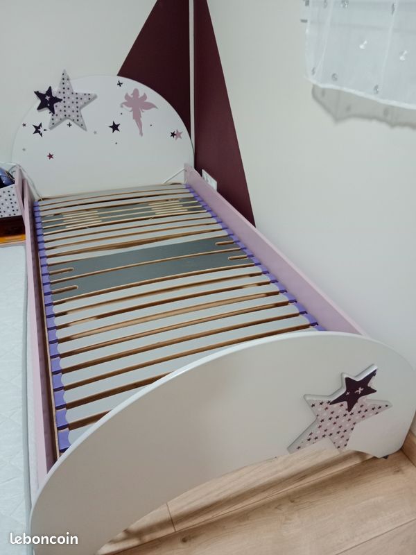 Chambre fille étoile rose (image 1)