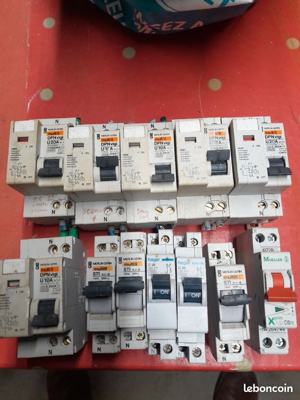 Lot électricité (image 2)