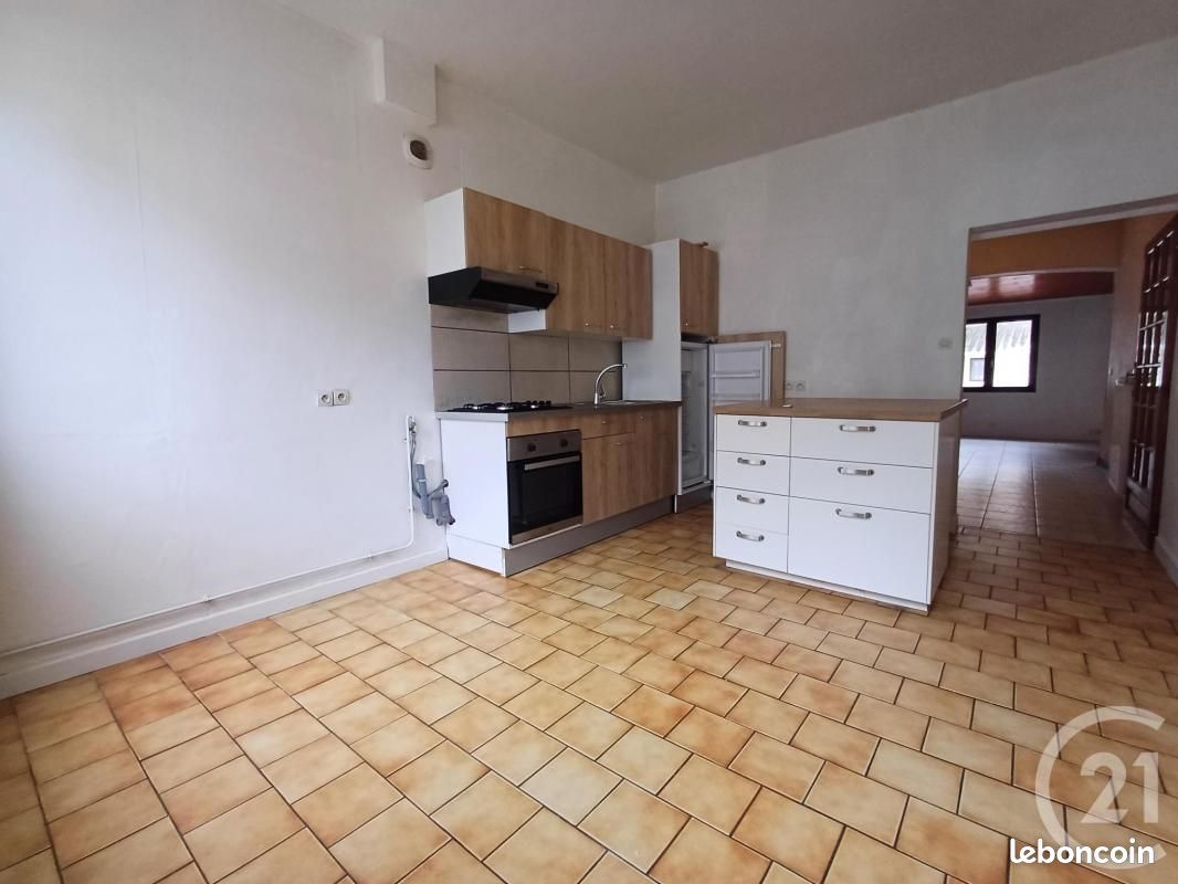 Maison 4 pièces 94 m² - Châtellerault 86100 (image principale 7)