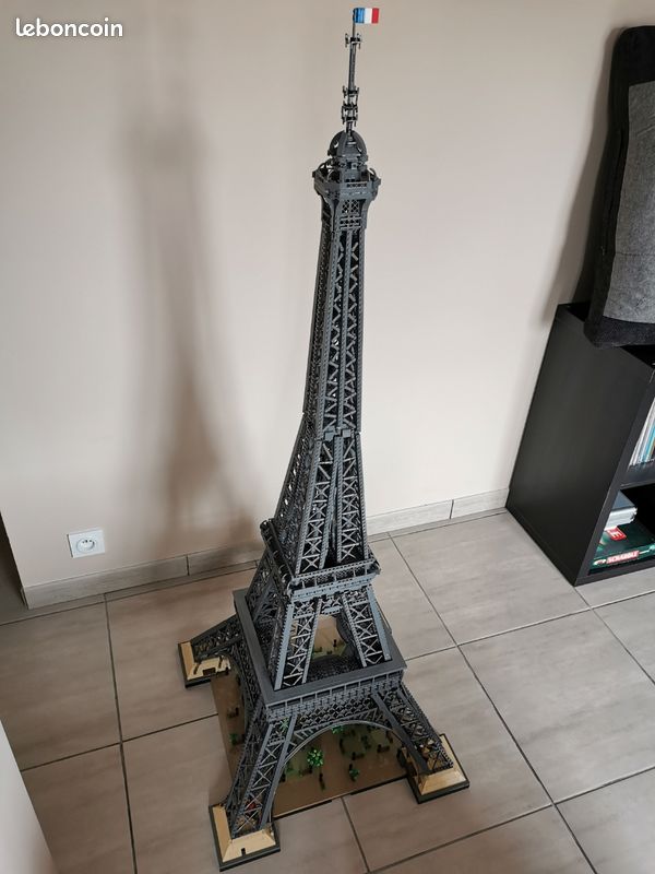 Tour Eiffel réplique Lego (image 1)