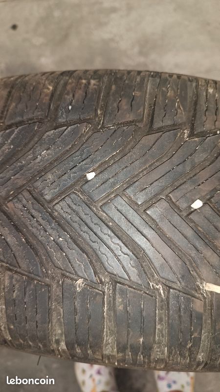 Pneus 215 60 R16 Michelin + jantes (image 7)
