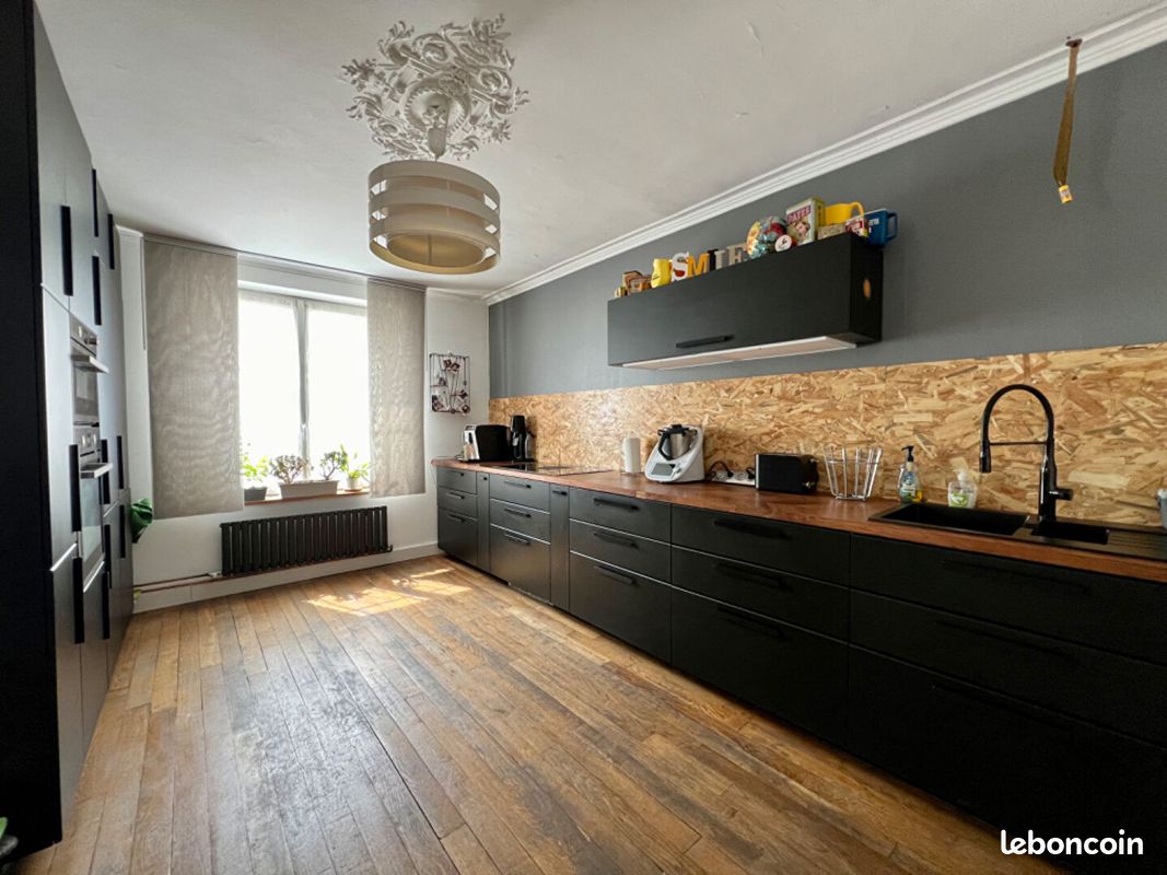 Maison 9 pièces 255 m² · à La Ferté-sous-Jouarre · 255 m² · 297 000 €