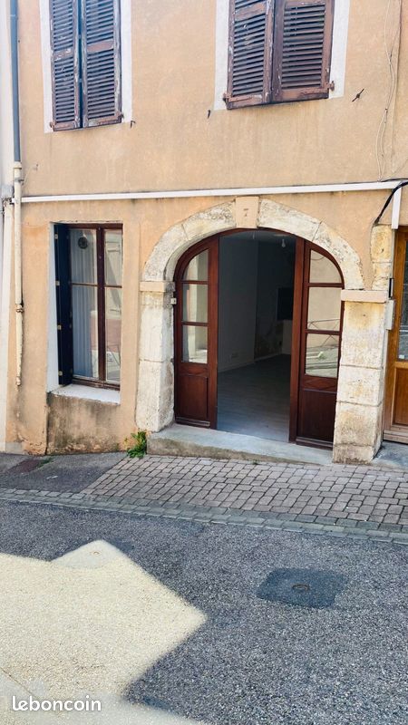 Appartement 2 pièces 44 m² · à La Côte-Saint-André · 44 m² · 59 000 €