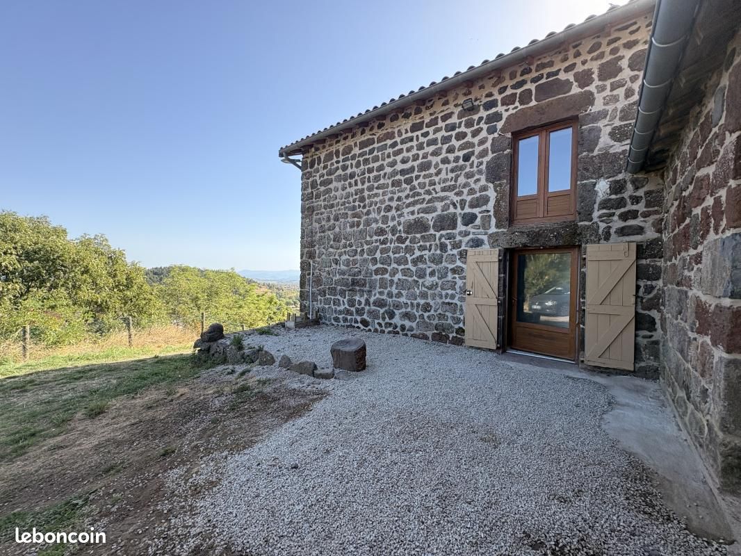 Maison 3 pièces 71 m² · à Bains · 71 m² · 580 €/mois