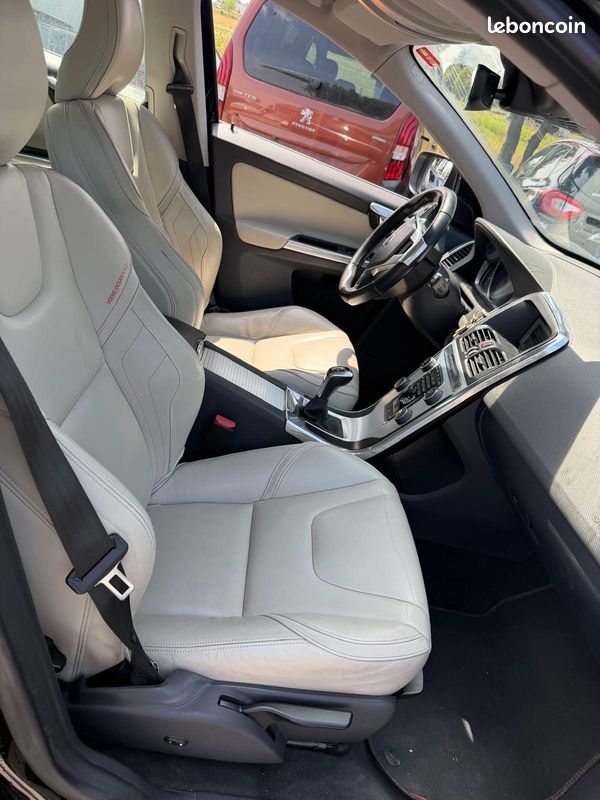 Volvo XC60 2.0 D 150 cv Ocean Race (image 4)