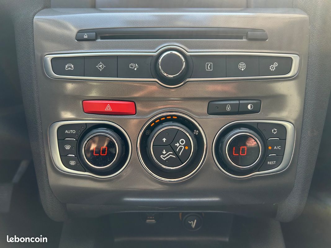 CITROEN C4 C4 PureTech 130 SS BVM6 Shine / Apple Carplay (image 21)