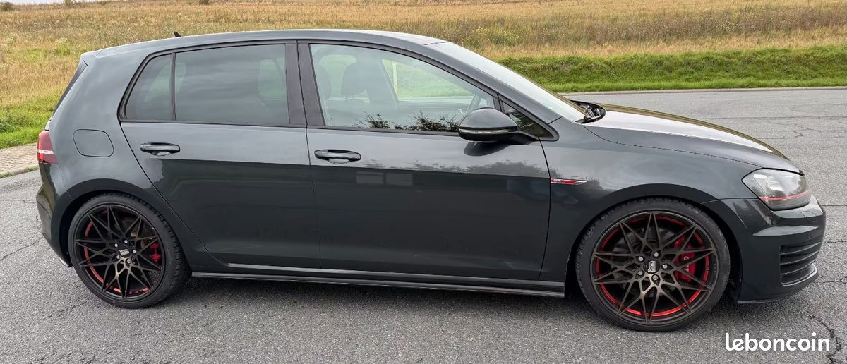 Volkswagen Golf VII LIM. GTI PERFORMANCE BMT 230 CH BVM - VOLANT EN CUIR (image 12)