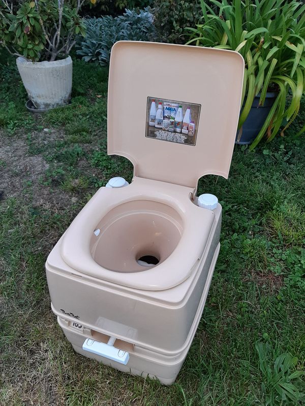 Toilette chimique portable Rocktrail neuf - Équipement caravaning
