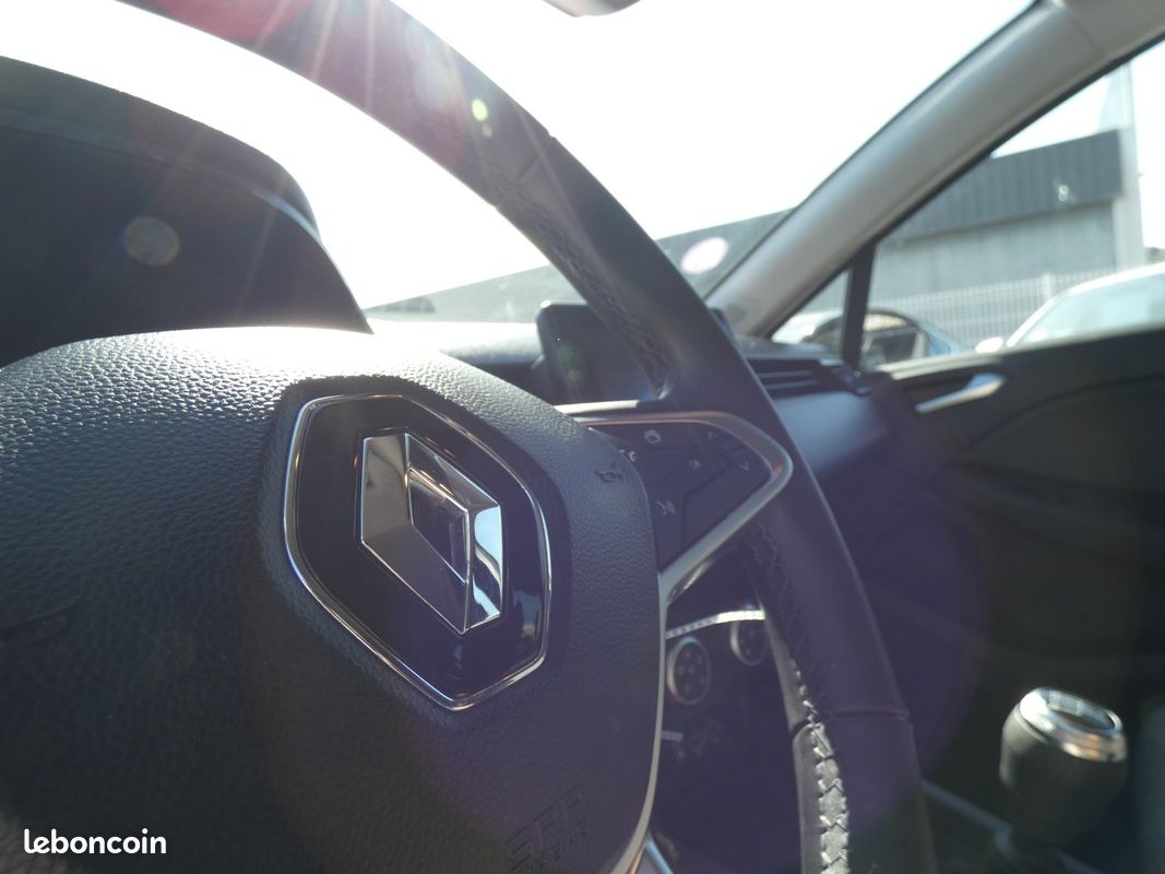 RENAULT CLIO V TCe 90 Equilibre (image 22)