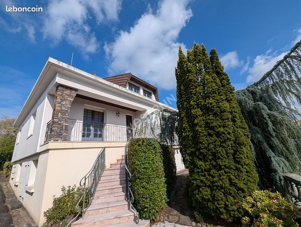 Maison 8 pièces 213 m²