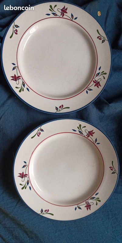2 petite assiettes (image 1)