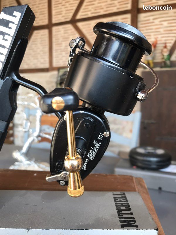 Moulinet De Pêche Mitchell 301A / 301C - NOS, Neuf En Boîte, Avec Arceau