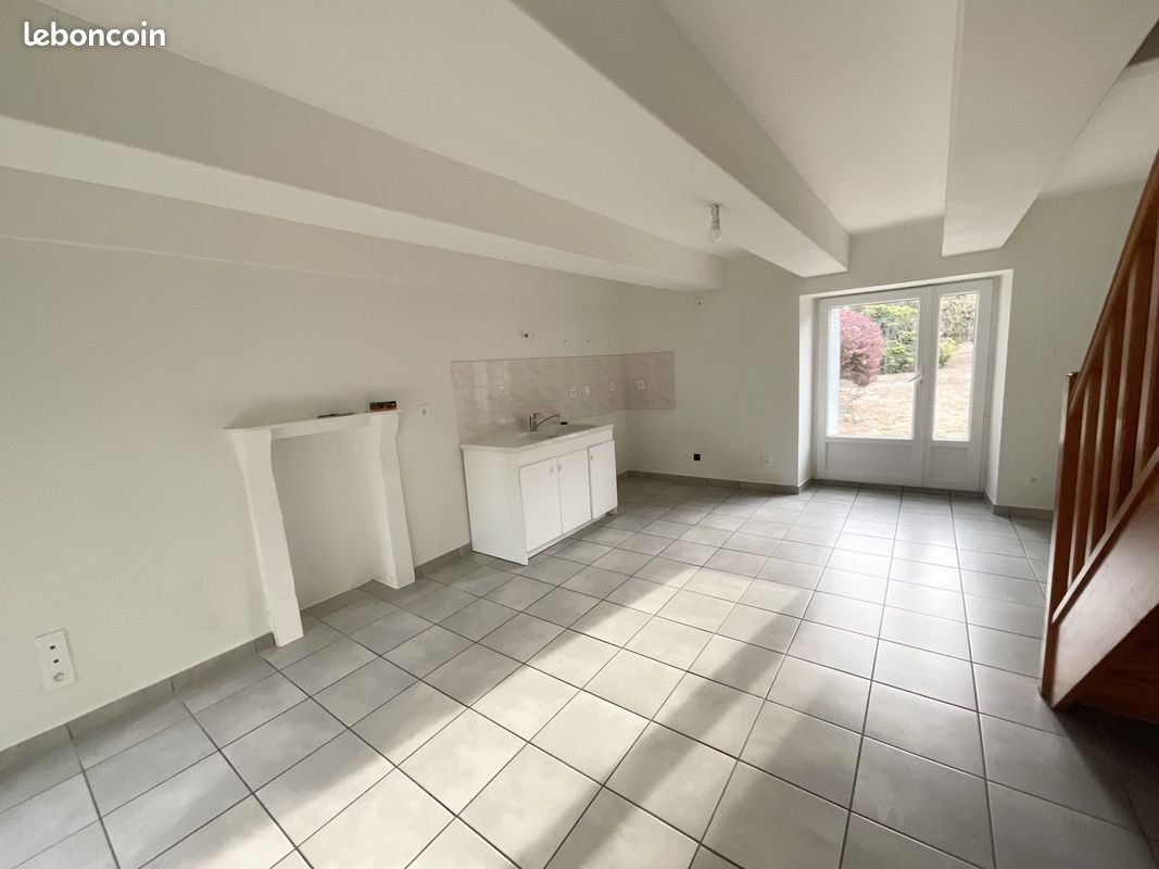 Maison 3 pièces 57 m² · à Saint-Georges-Haute-Ville · 57 m² · 650 €/mois