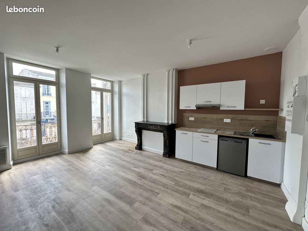 Appartement 1 pièce 32 m² · à Villeneuve-sur-Lot · 32 m² · 350 €