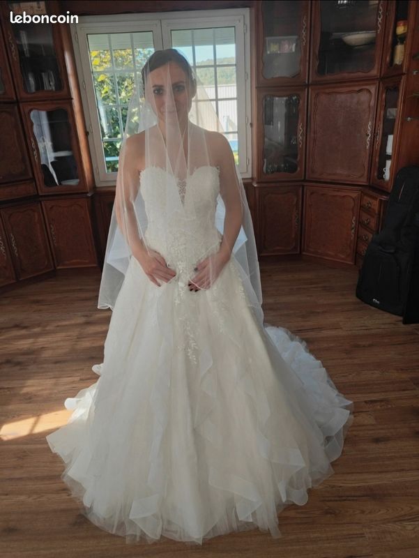 Robe de mariée neuve + 2 voiles (image 11)