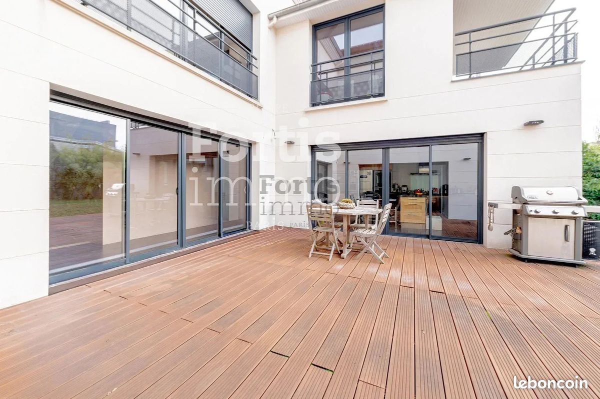 Maison 8 pièces 263 m² · à Bois-Colombes · 263 m² · 1 780 000 €