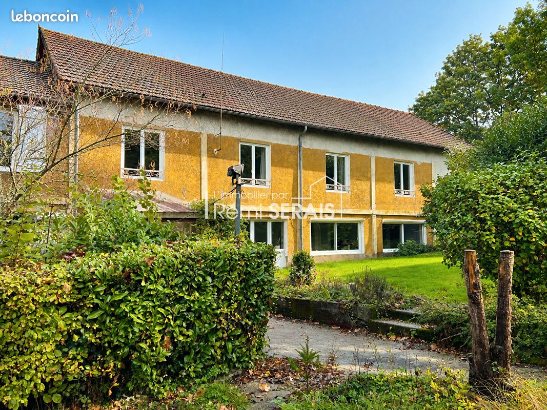 Maison 11 pièces 267 m² · à Ménil-Hubert-sur-Orne · 267 m² · 176 550 €