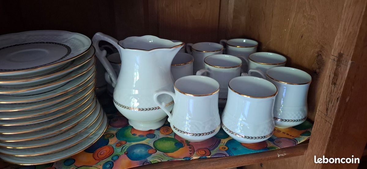 Service complet en Porcelaine de France (image 5)
