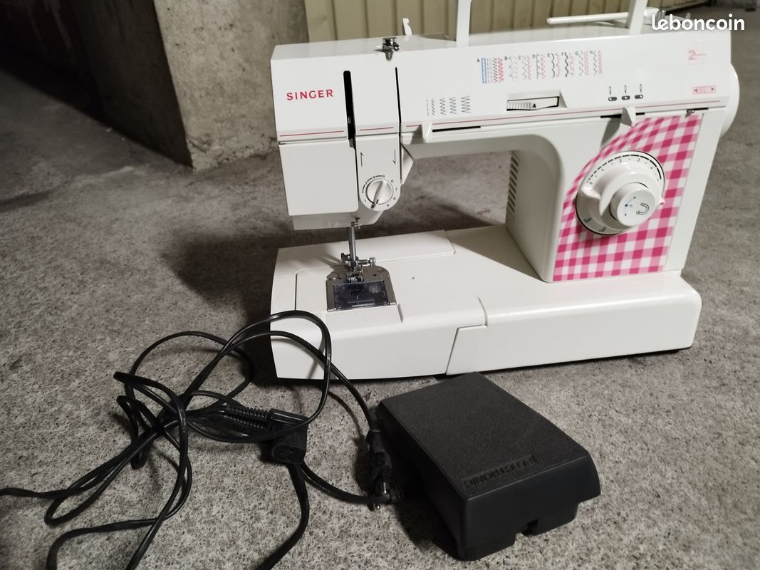Machine à coudre (image 3)