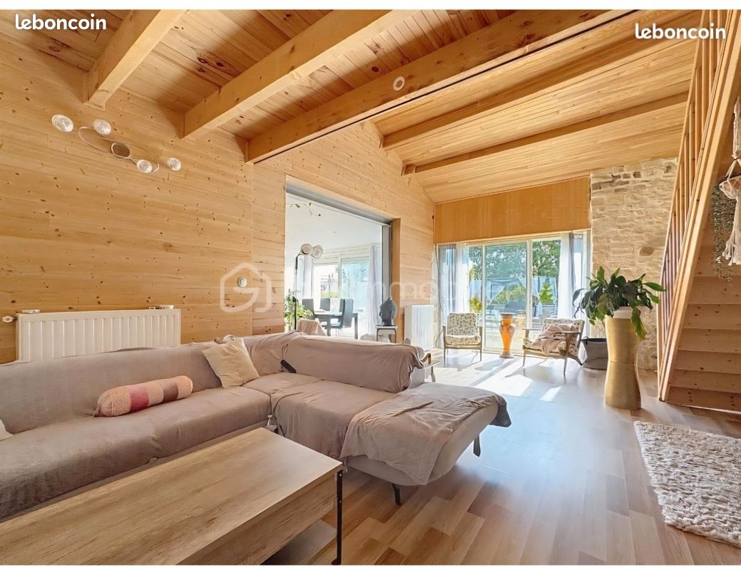 Maison 7 pièces 288 m² · à La Boixe · 288 m² · 258 000 €