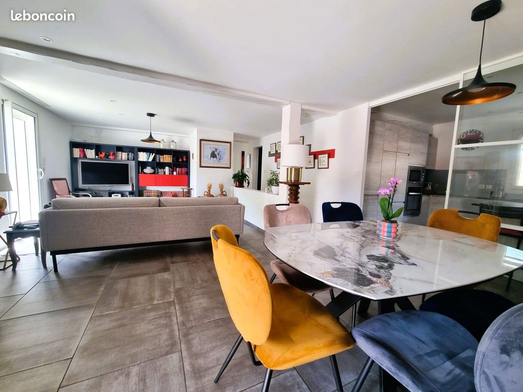 Maison 8 pièces 166 m² · à Saint-Pierre-d'Irube · 166 m² · 560 000 €