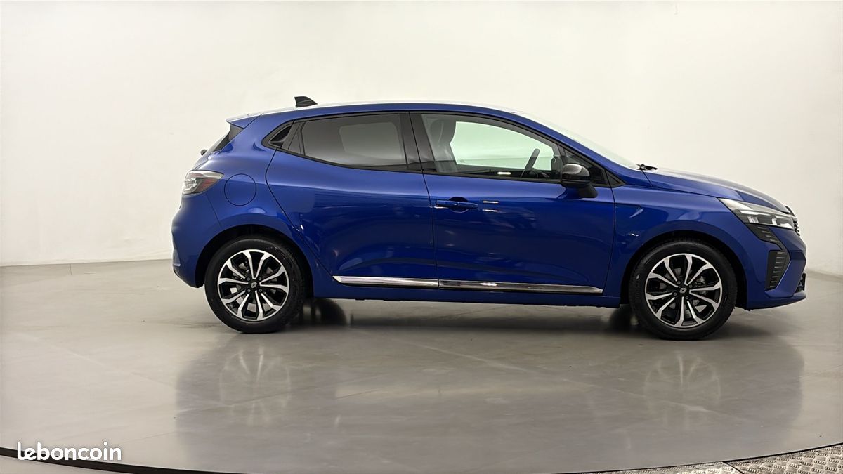 Renault clio tce 90 ch gsr2 techno (image 6)