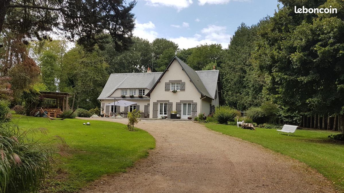 Maison 8 pièces 300 m² · à Mondoubleau · 300 m² · 315 000 €