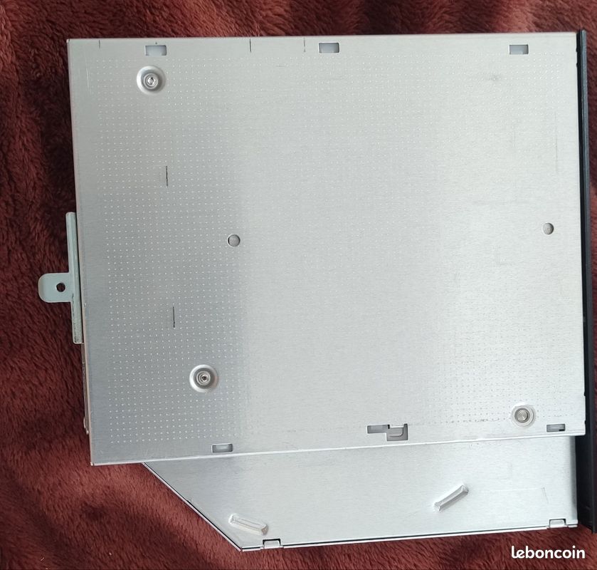 Lecteur graveur DVD Super Multi Slim SATA – HL Data Storage GSA-T40N (image 2)