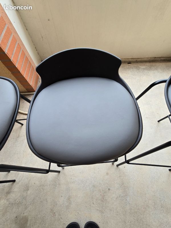 Lot 4 chaises pour ilot central (image 1)