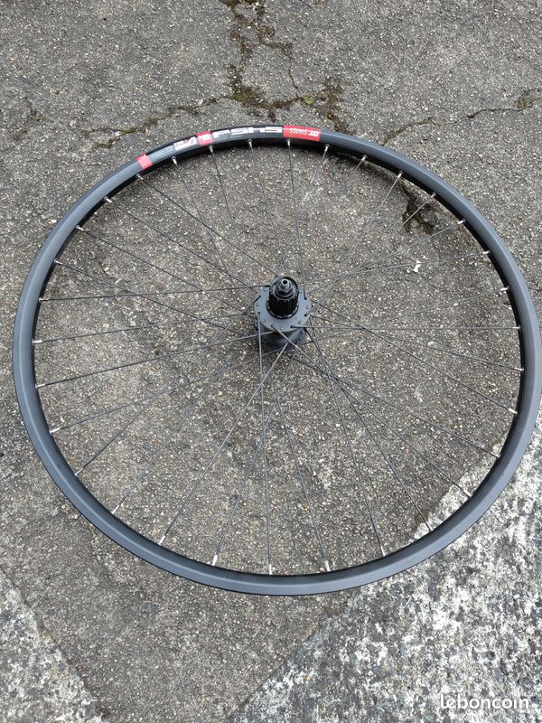 Roue arrière 28 pouces DT Swiss 545d Shimano Deore (image 2)