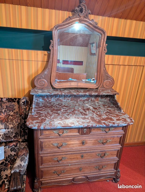 Ancien Meuble De Poupée En Bois Sculpté - Commode Avec Miroir Et Tiroirs