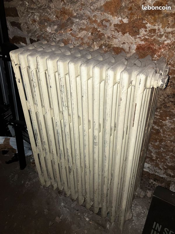 Radiateur en fonte (image 1)