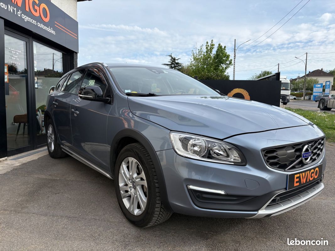 VOLVO V60 CROSS-COUNTRY 2.0 150ch PLUS D3 GEARTRONIC ENTRETIEN CONSTRUCTEUR (image 16)