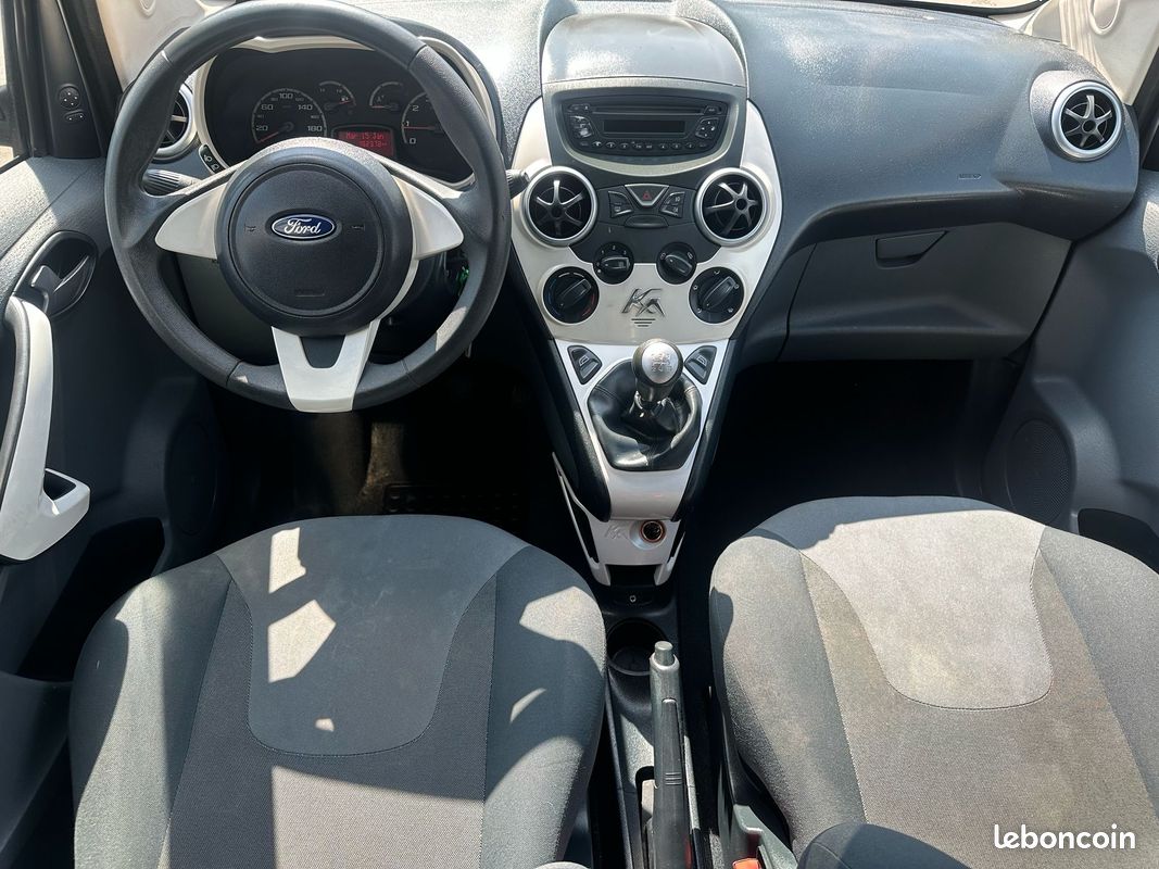 Ford ka 1.2 70ch clim titanium courroie ok 4 places 3 portes garantie petit prix jeune permis (image 5)